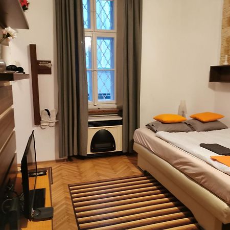 Apartment Vaci Budapest Esterno foto