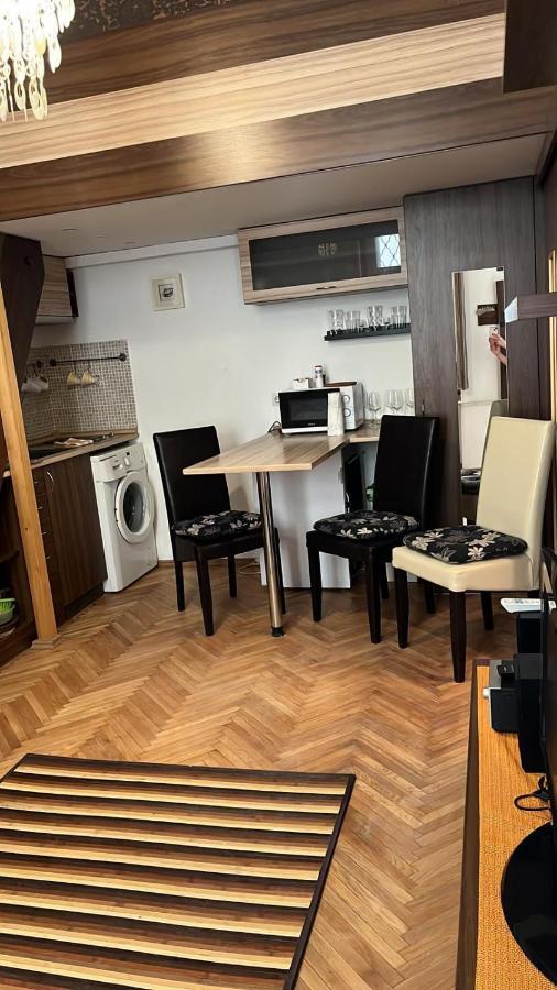 Apartment Vaci Budapest Esterno foto
